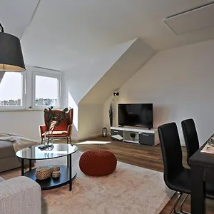 https://stylish-3br-apartment-10min-to-hbf-full-kitchen.dusseldorf-hotel.net